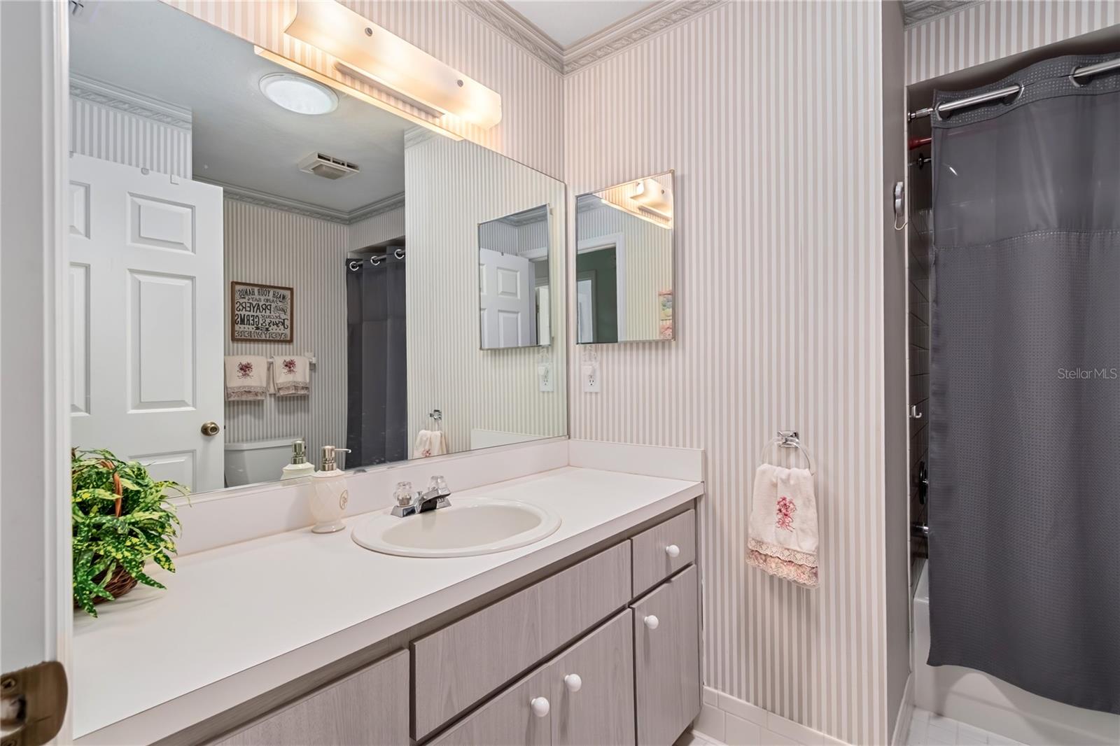 Image 20 of 47 For 9862 179th Place