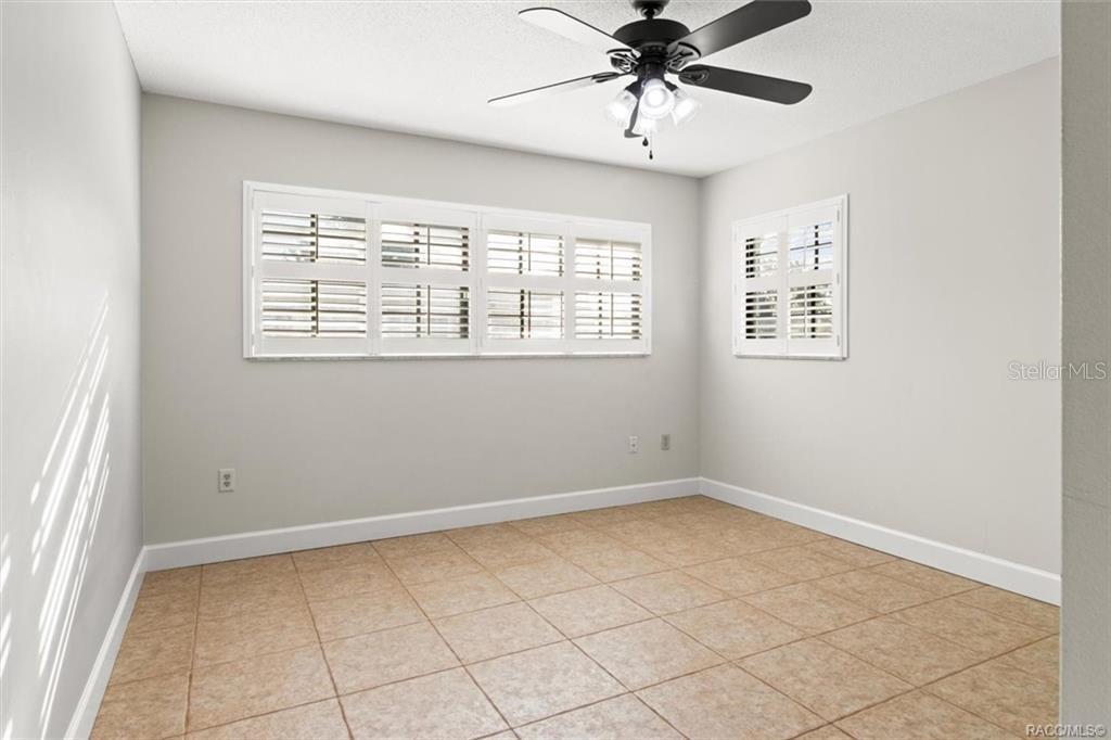 Image 10 of 31 For 8801 Cresco Lane