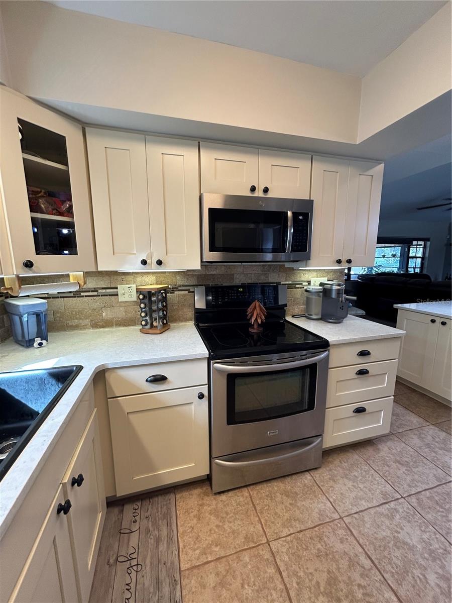 Image 21 of 31 For 8801 Cresco Lane