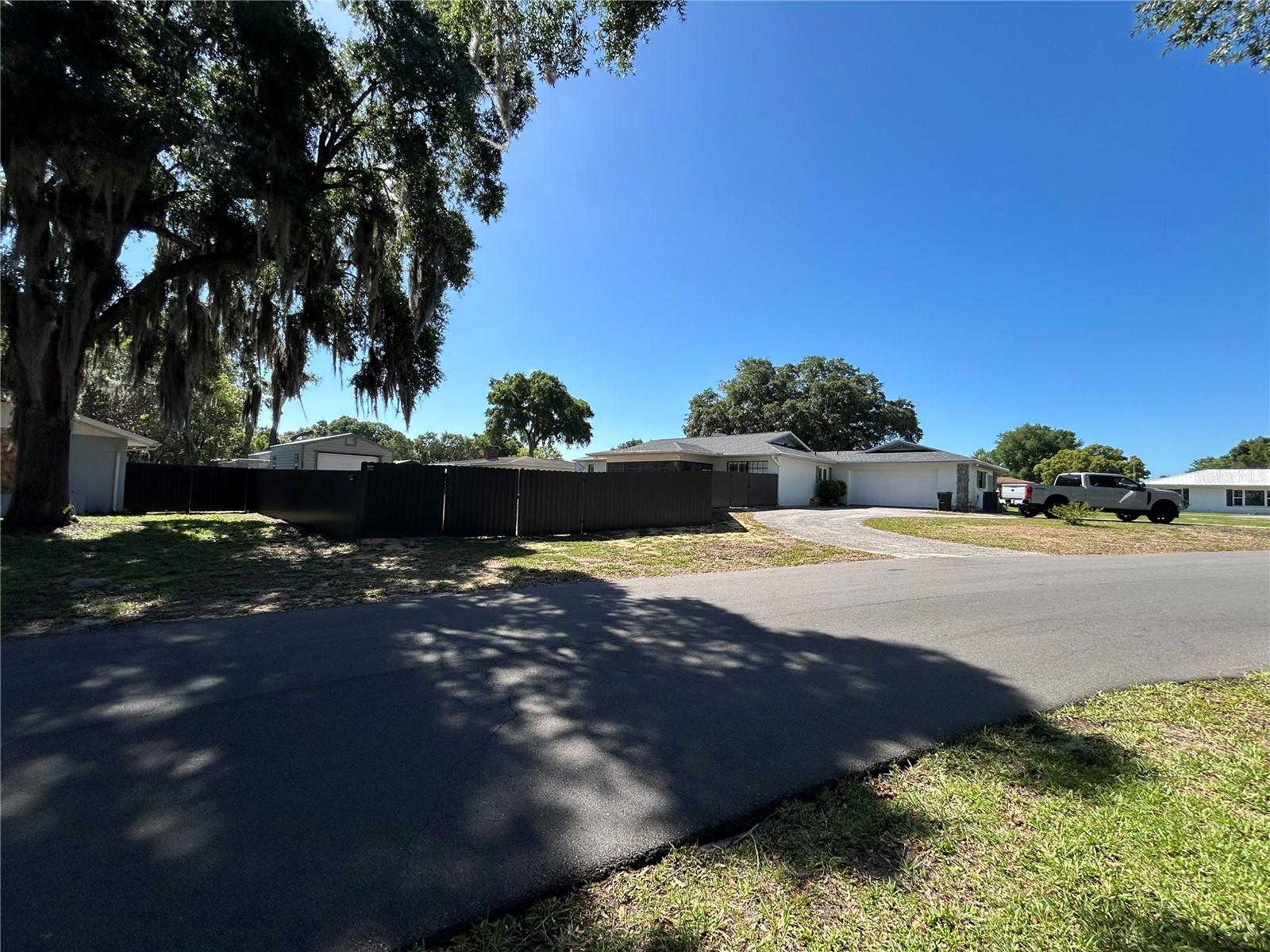 Image 29 of 31 For 8801 Cresco Lane