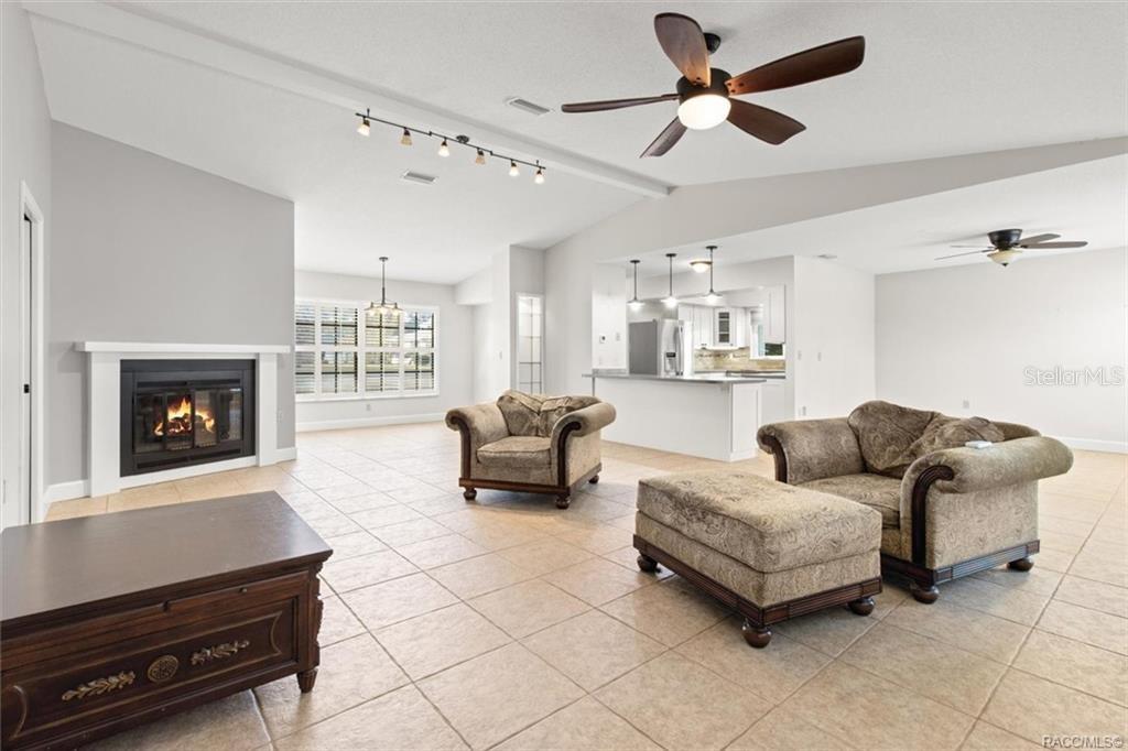 Image 3 of 31 For 8801 Cresco Lane