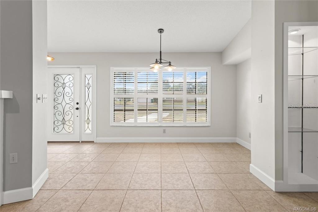 Image 8 of 31 For 8801 Cresco Lane