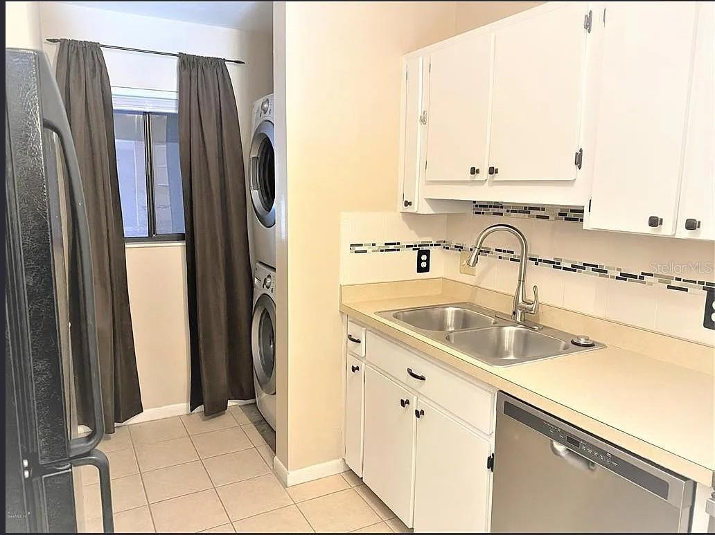 Image 4 of 15 For 2947 32nd Avenue