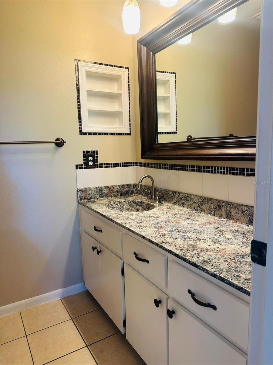 Image 6 of 15 For 2947 32nd Avenue