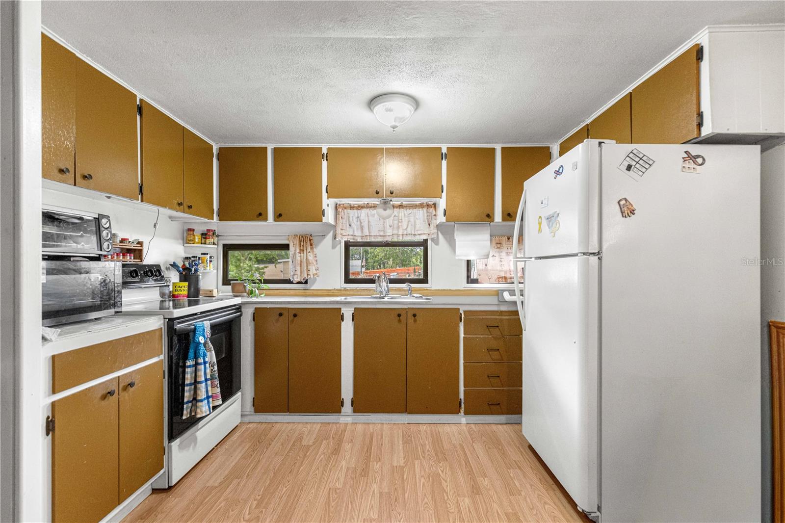 Image 2 of 20 For 10752 128th Street