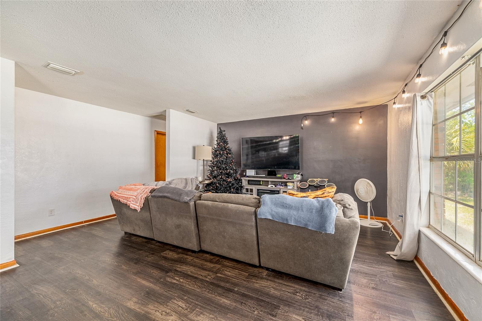 Image 10 of 64 For 3200 10th Street