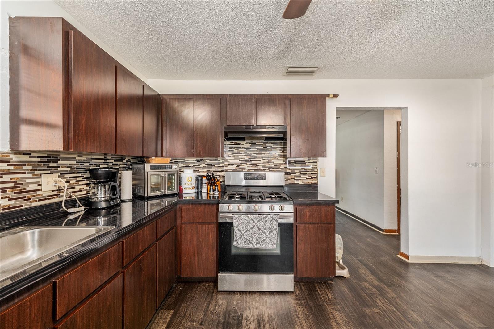 Image 16 of 64 For 3200 10th Street