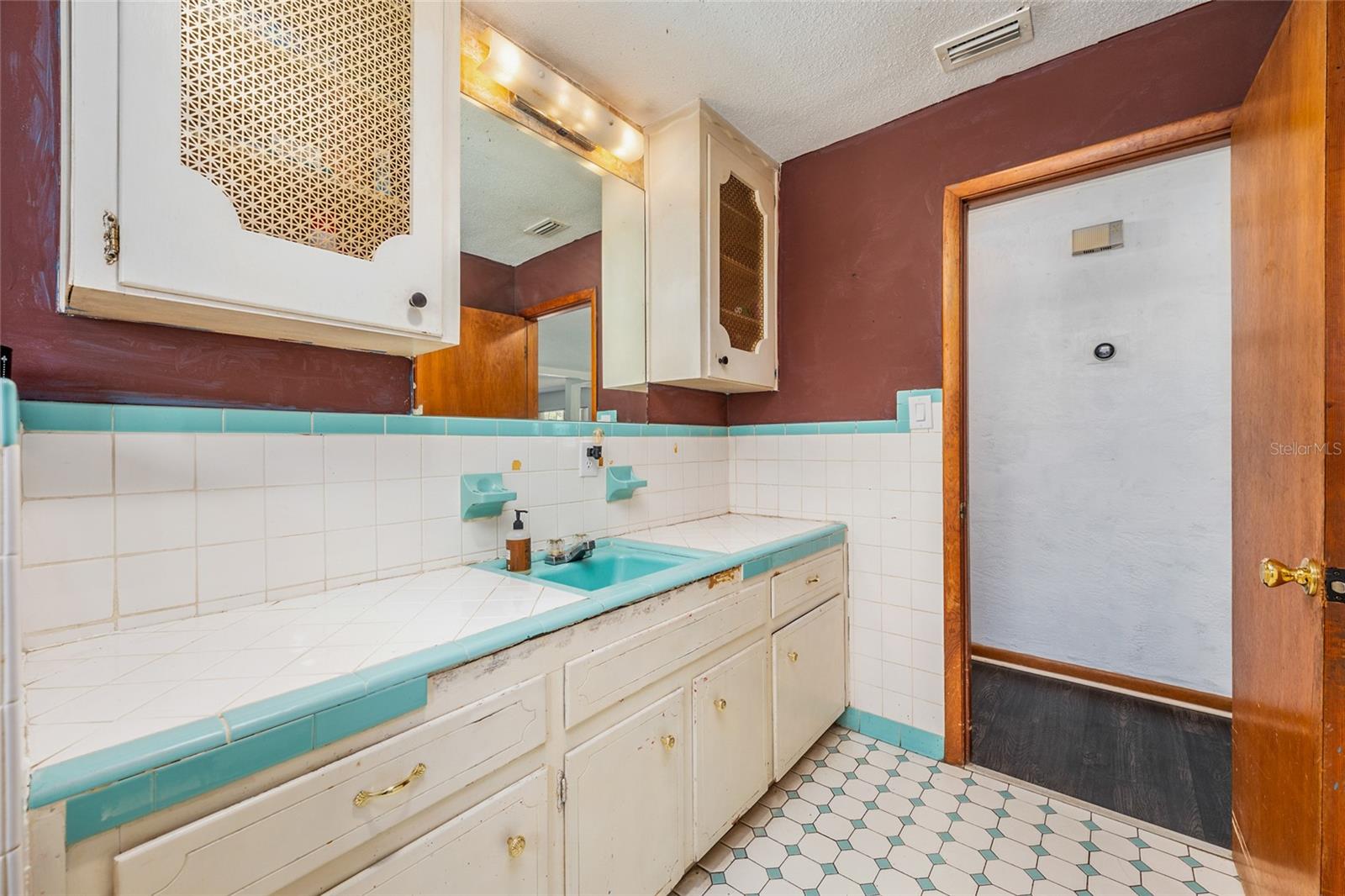 Image 29 of 64 For 3200 10th Street