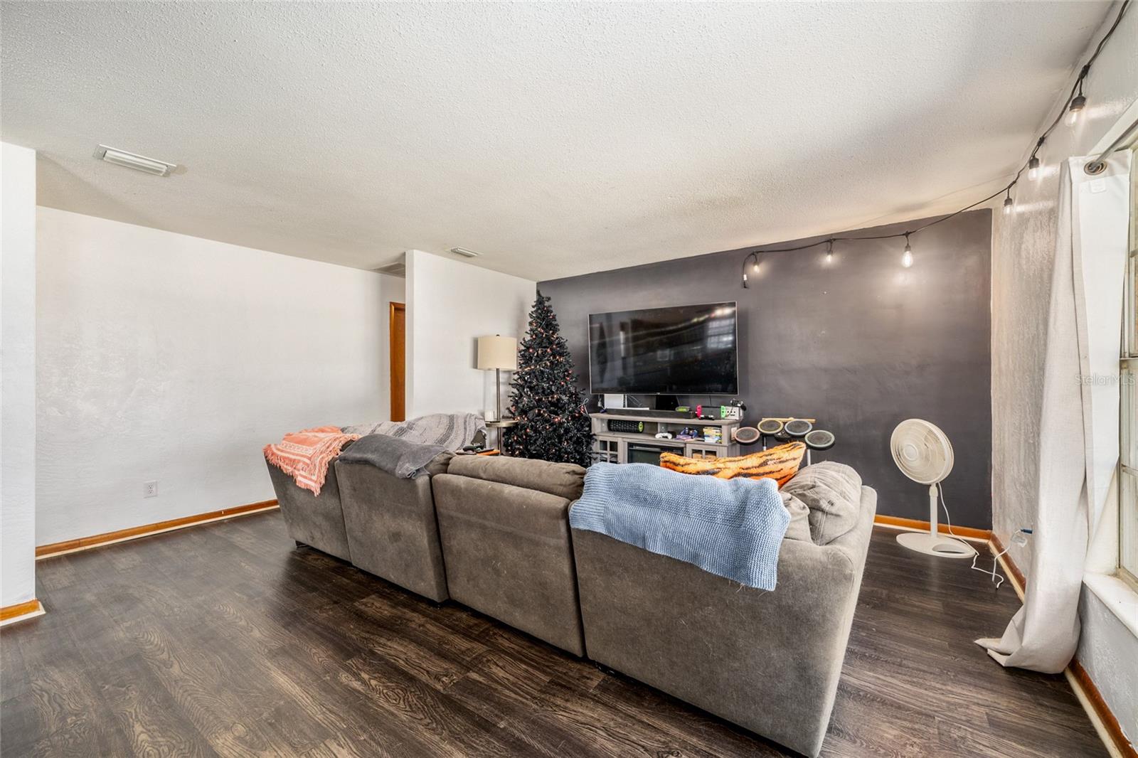 Image 9 of 64 For 3200 10th Street