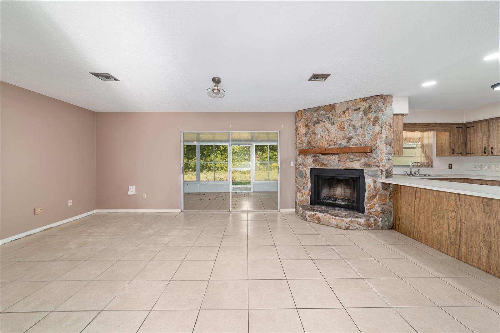 Image 13 of 58 For 1325 19th Street