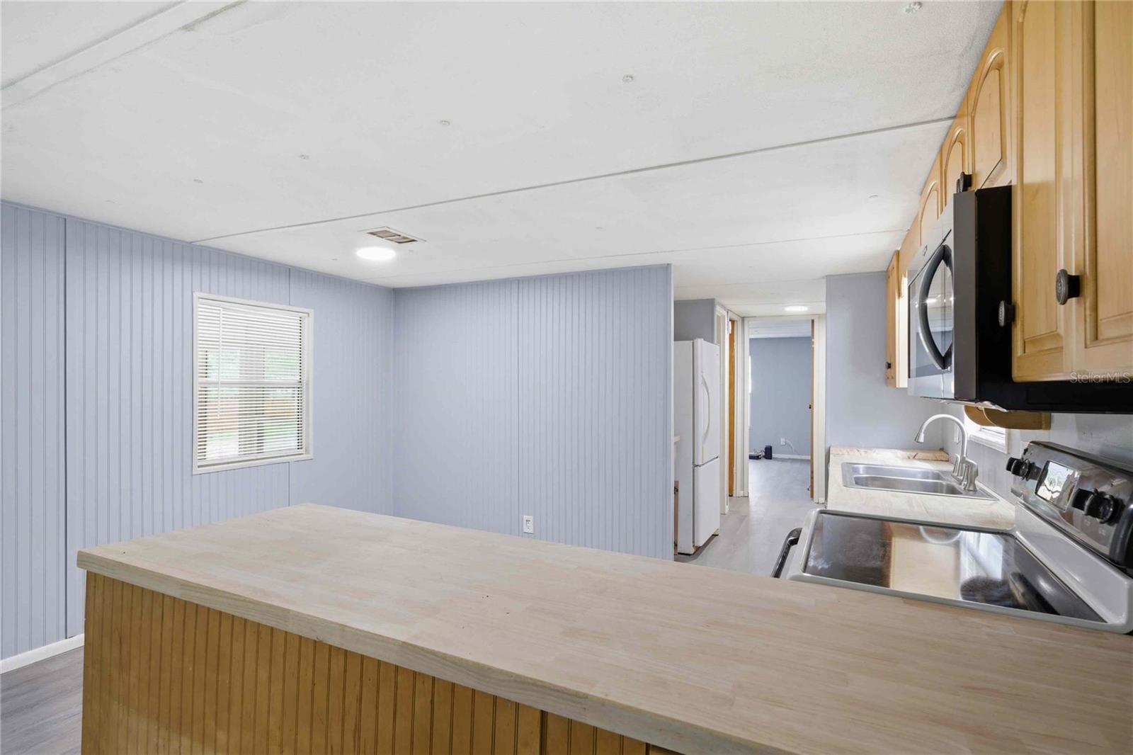 Image 11 of 33 For 5494 Oldfield Avenue