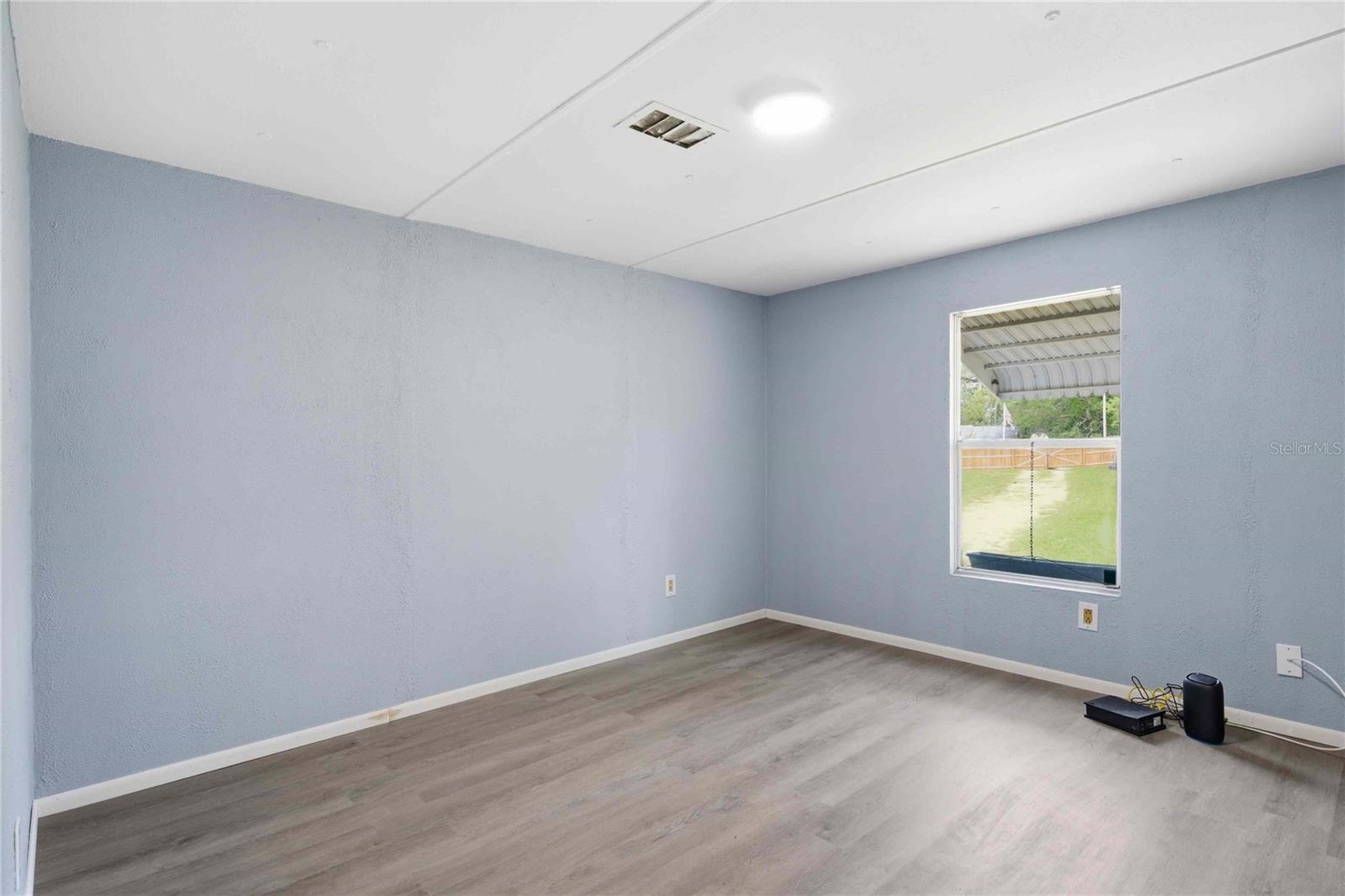 Image 20 of 33 For 5494 Oldfield Avenue