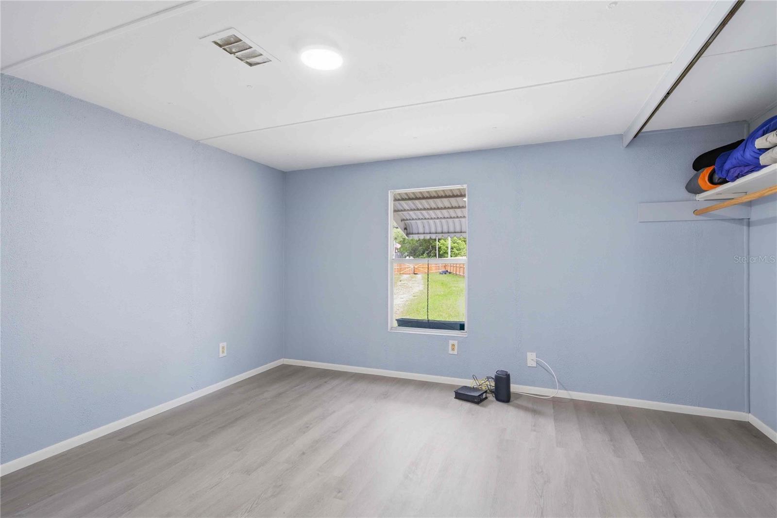 Image 21 of 33 For 5494 Oldfield Avenue