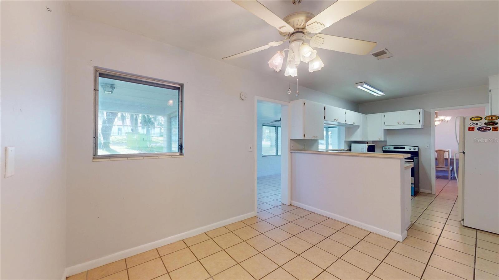 Image 14 of 47 For 121 Seminole Avenue