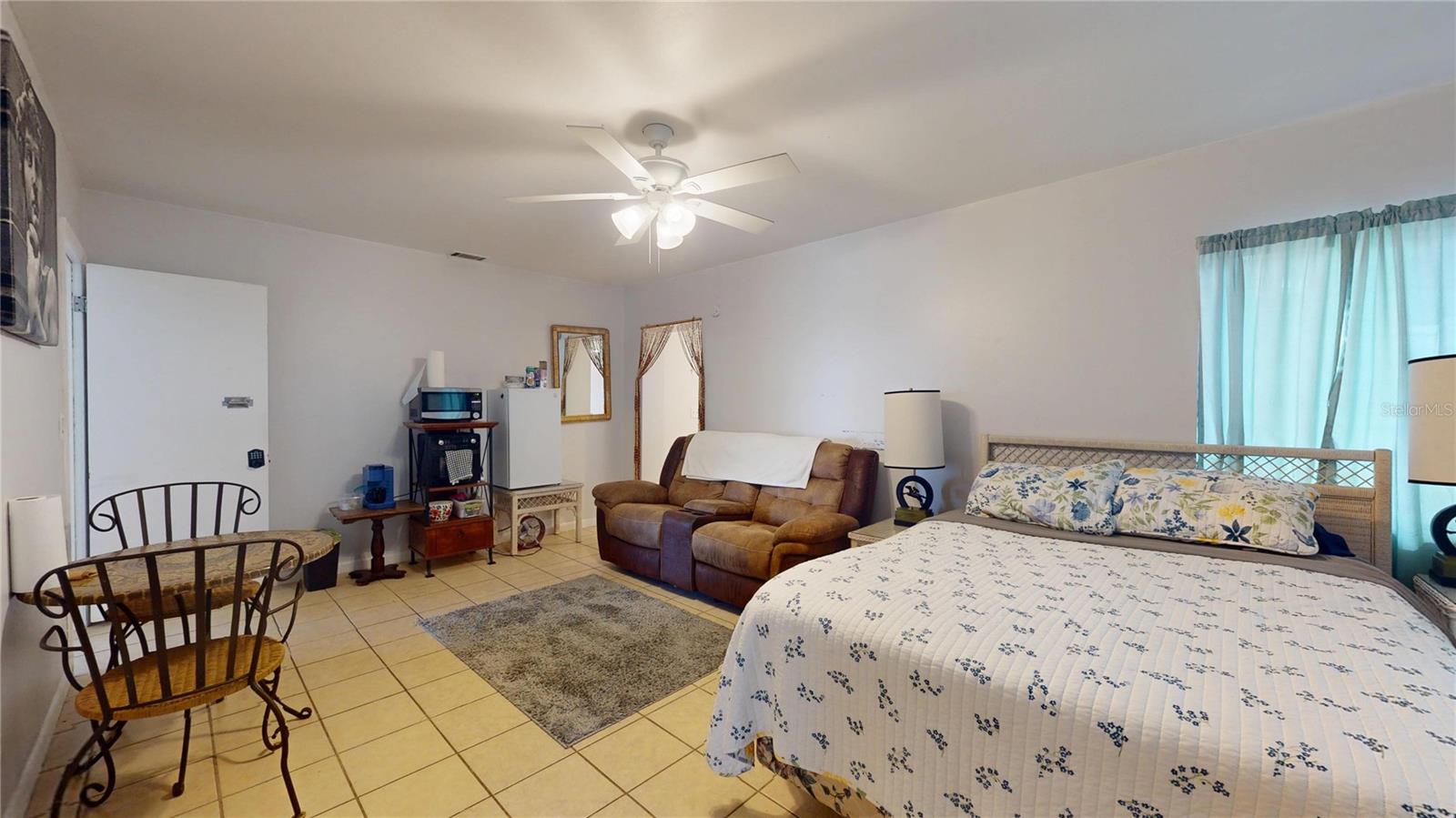 Image 16 of 47 For 121 Seminole Avenue