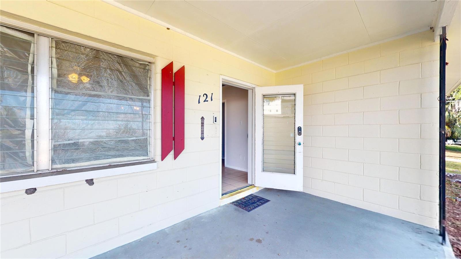 Image 2 of 47 For 121 Seminole Avenue