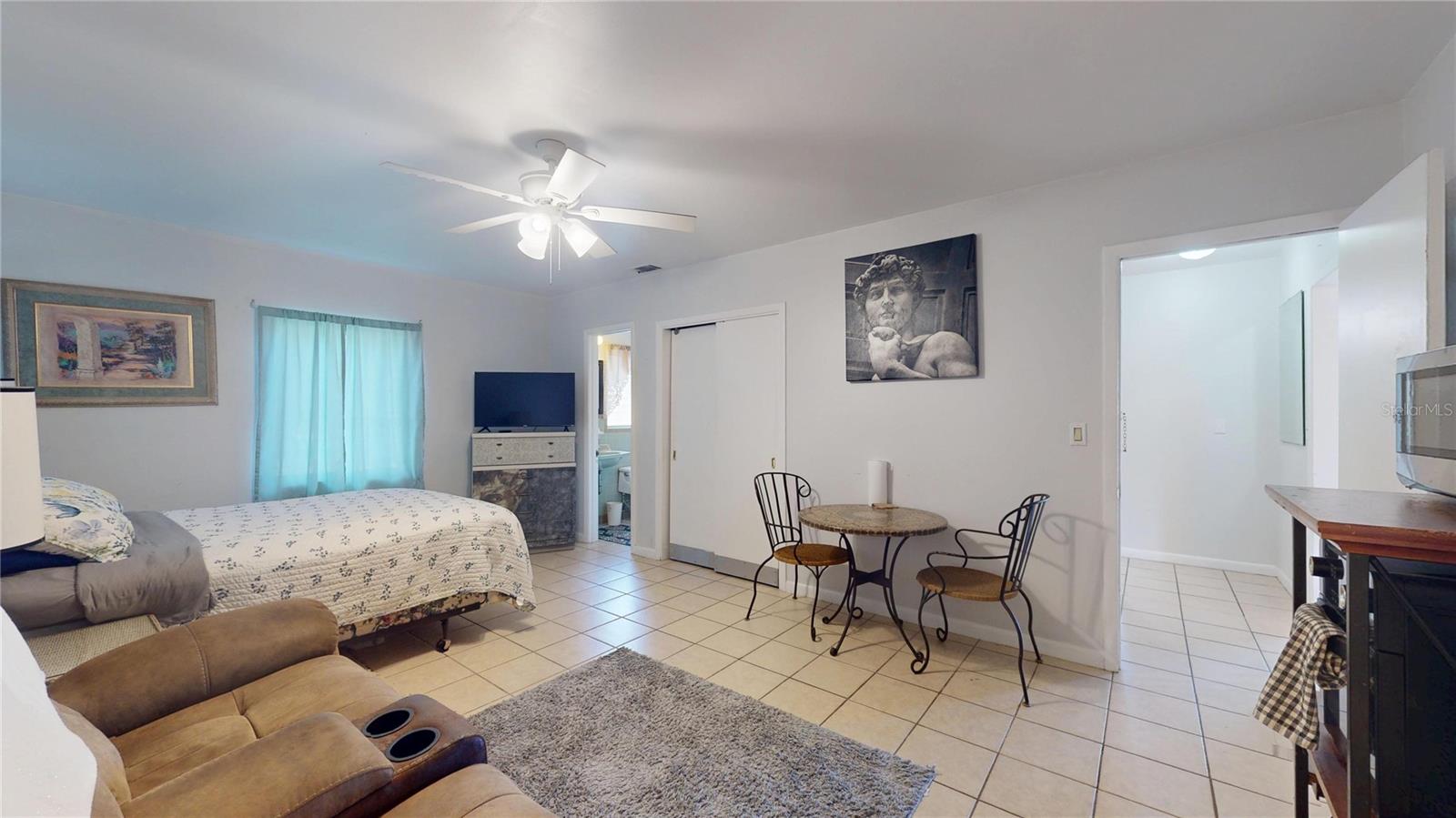 Image 20 of 47 For 121 Seminole Avenue