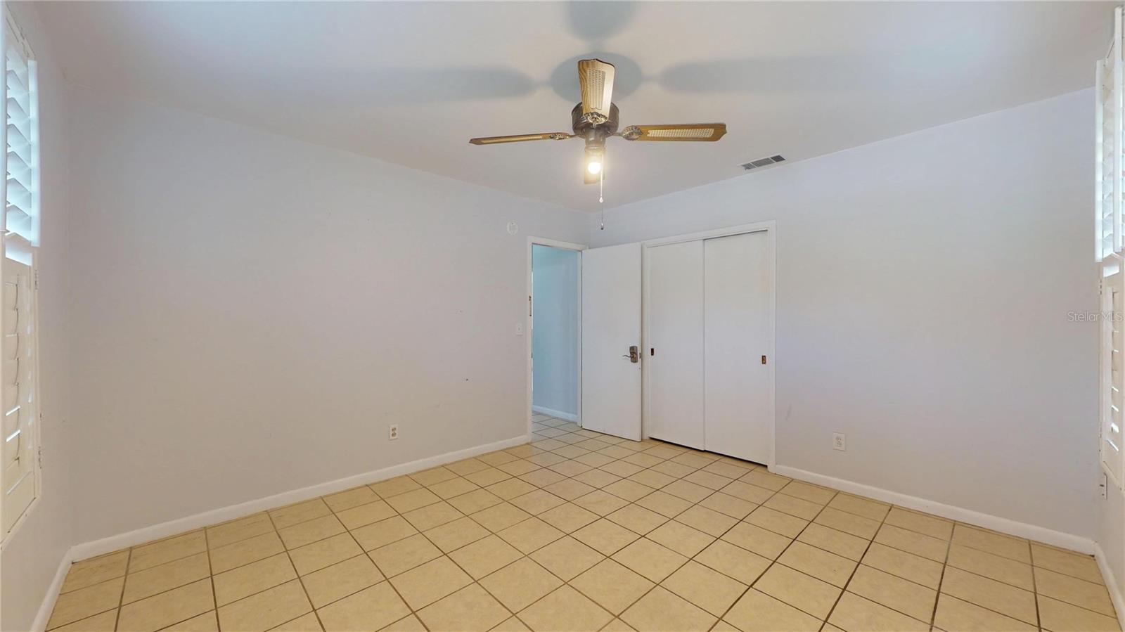 Image 24 of 47 For 121 Seminole Avenue