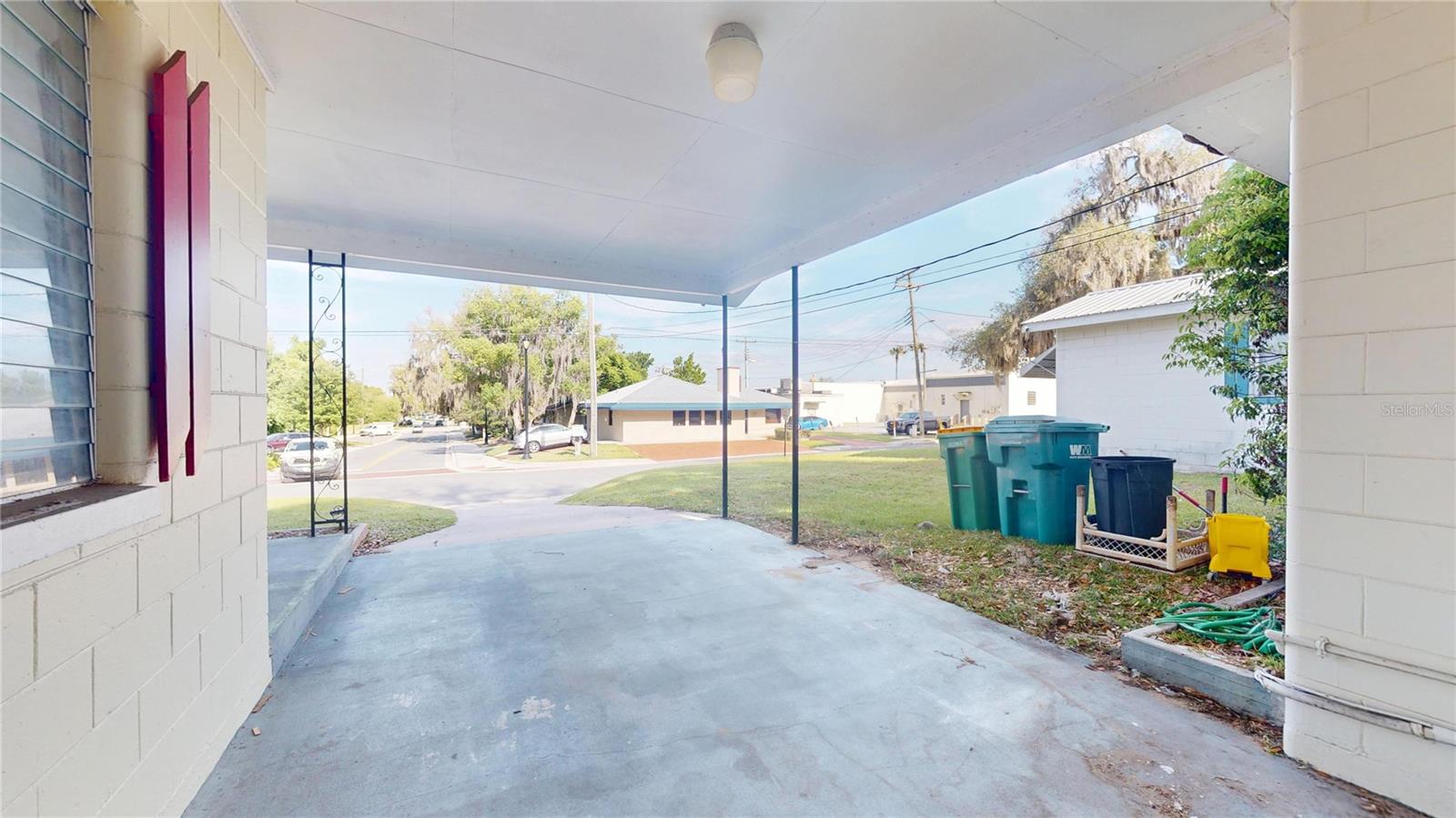 Image 40 of 47 For 121 Seminole Avenue