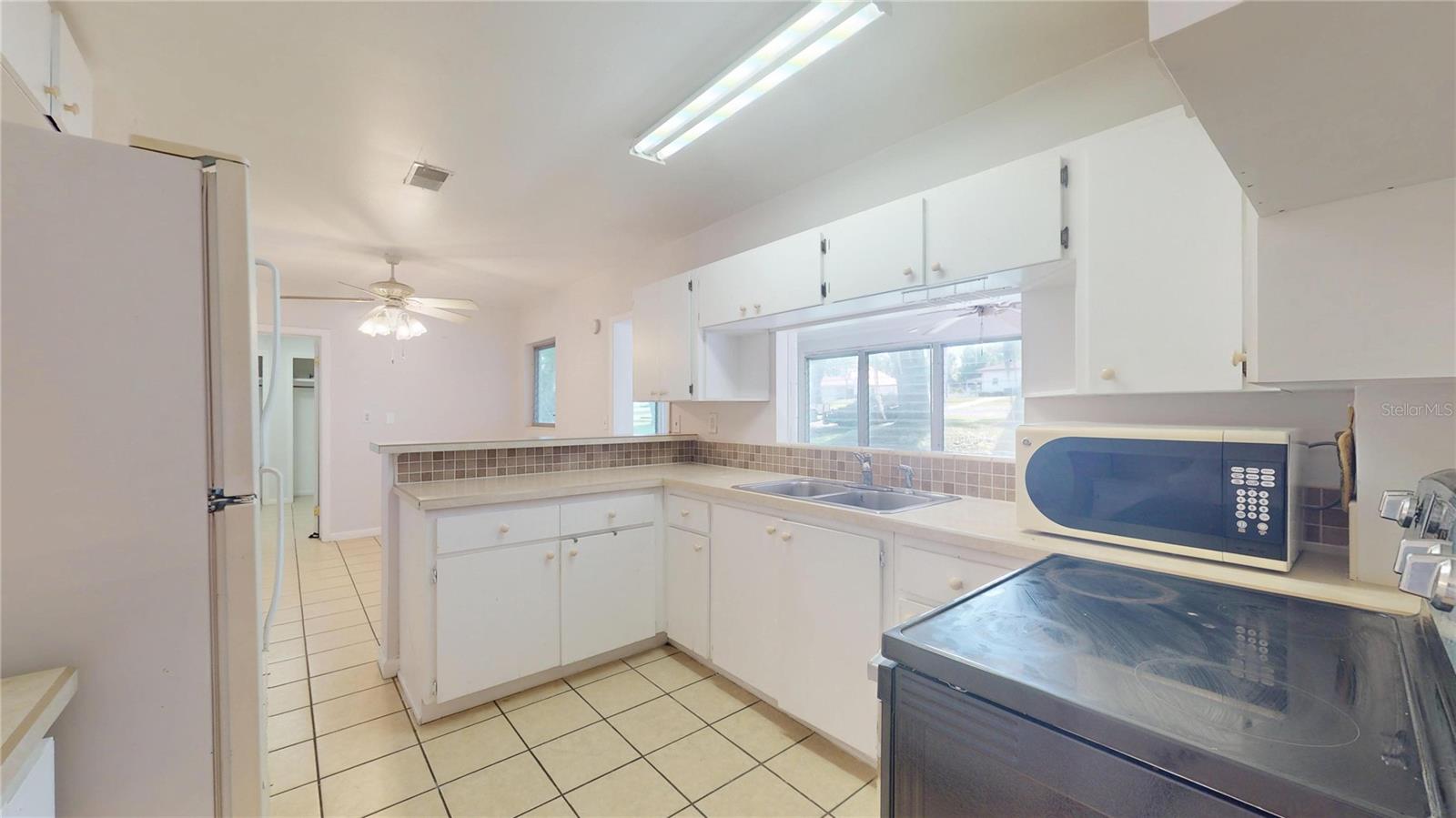 Image 7 of 47 For 121 Seminole Avenue