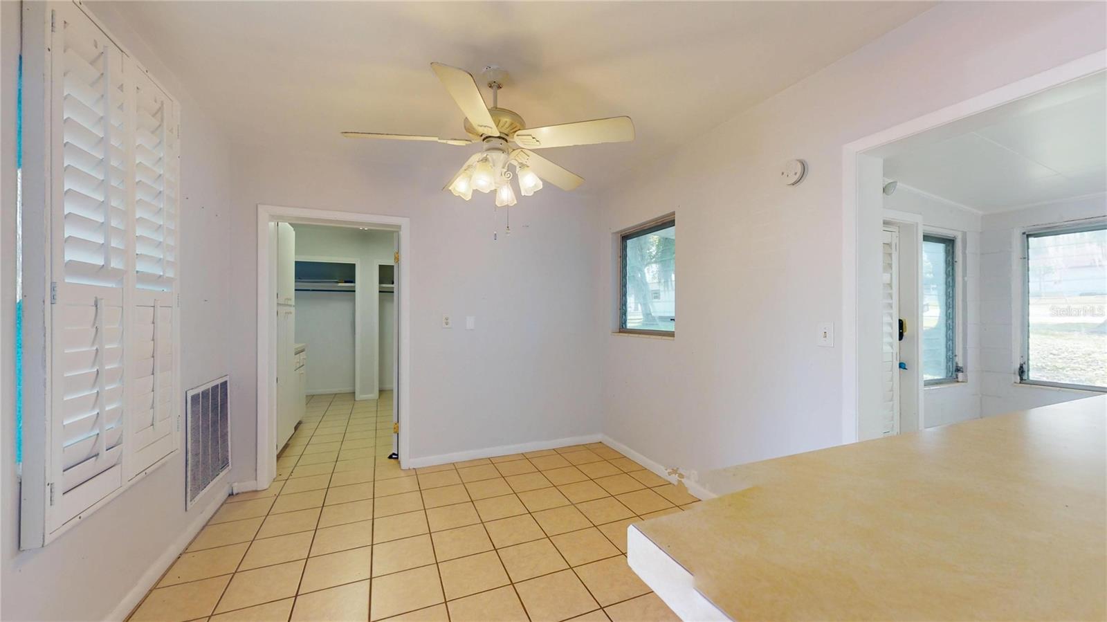 Image 9 of 47 For 121 Seminole Avenue