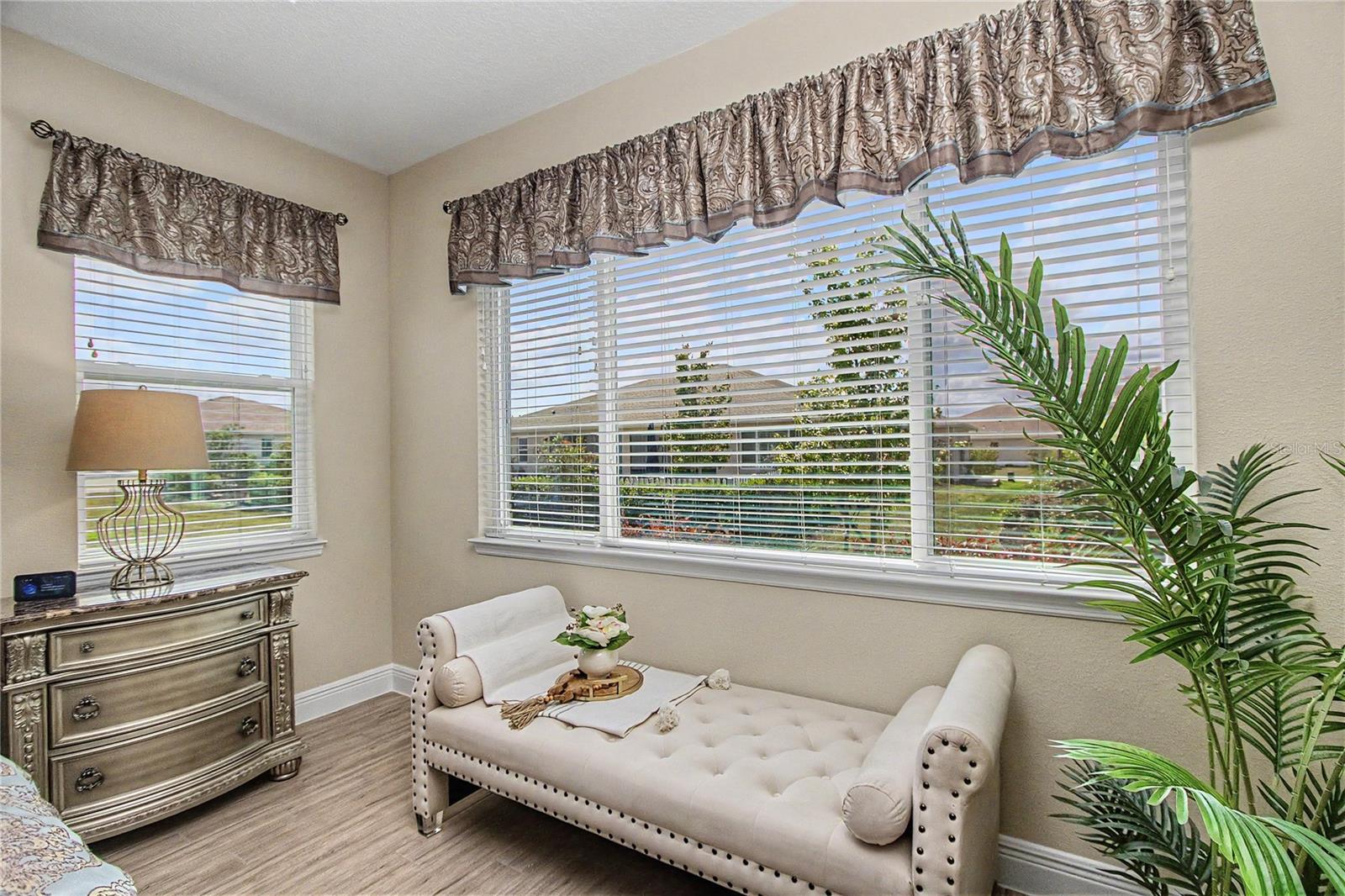 Image 10 of 47 For 9694 79th Loop