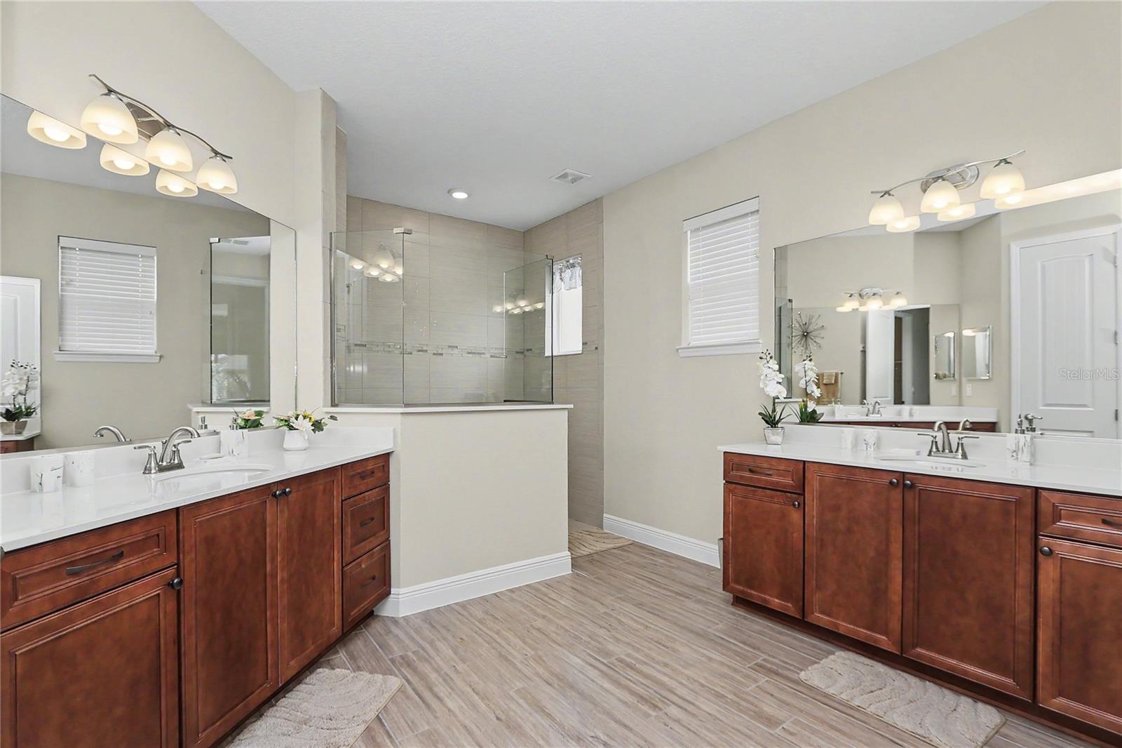 Image 13 of 47 For 9694 79th Loop