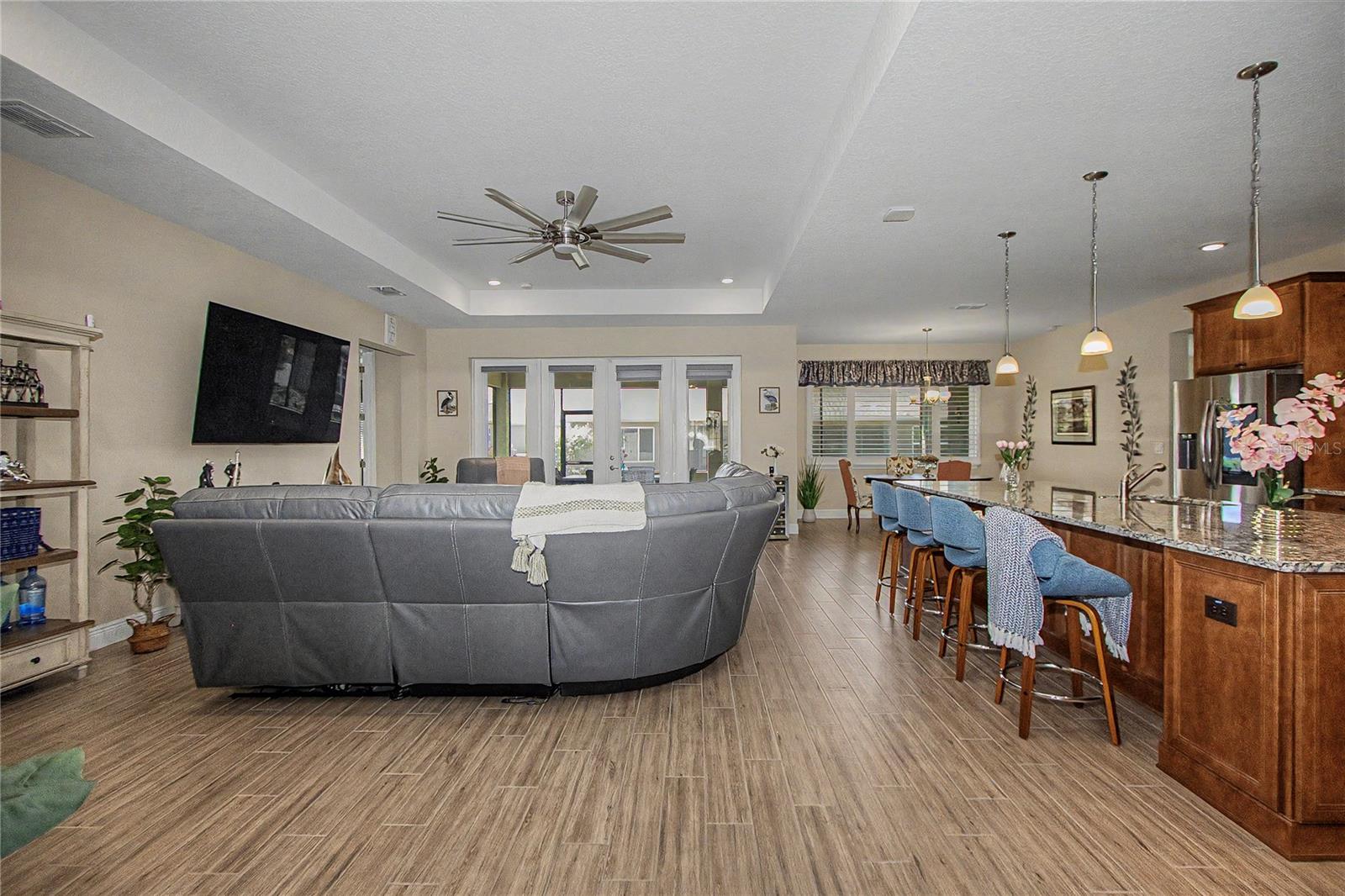 Image 3 of 47 For 9694 79th Loop