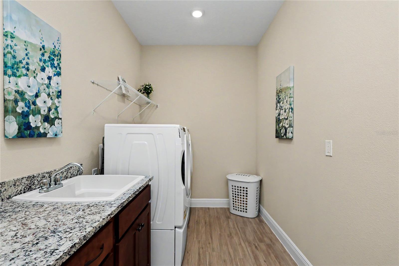 Image 32 of 47 For 9694 79th Loop