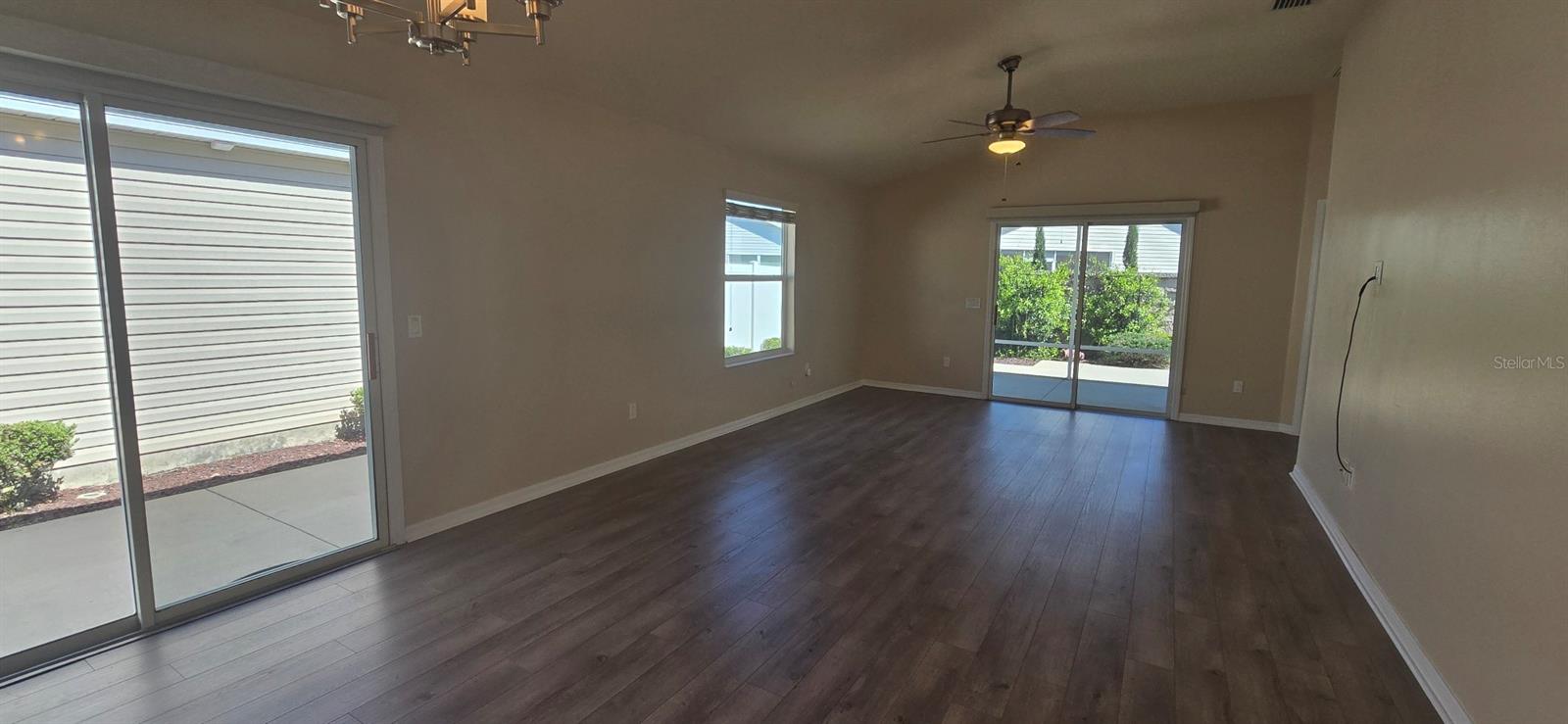 Image 7 of 15 For 2577 Lindewood Street