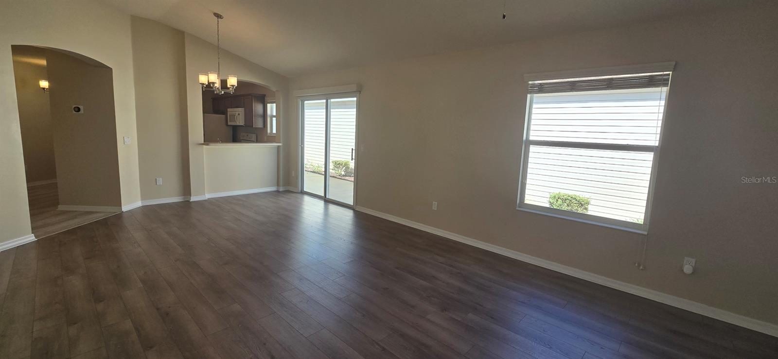 Image 8 of 15 For 2577 Lindewood Street