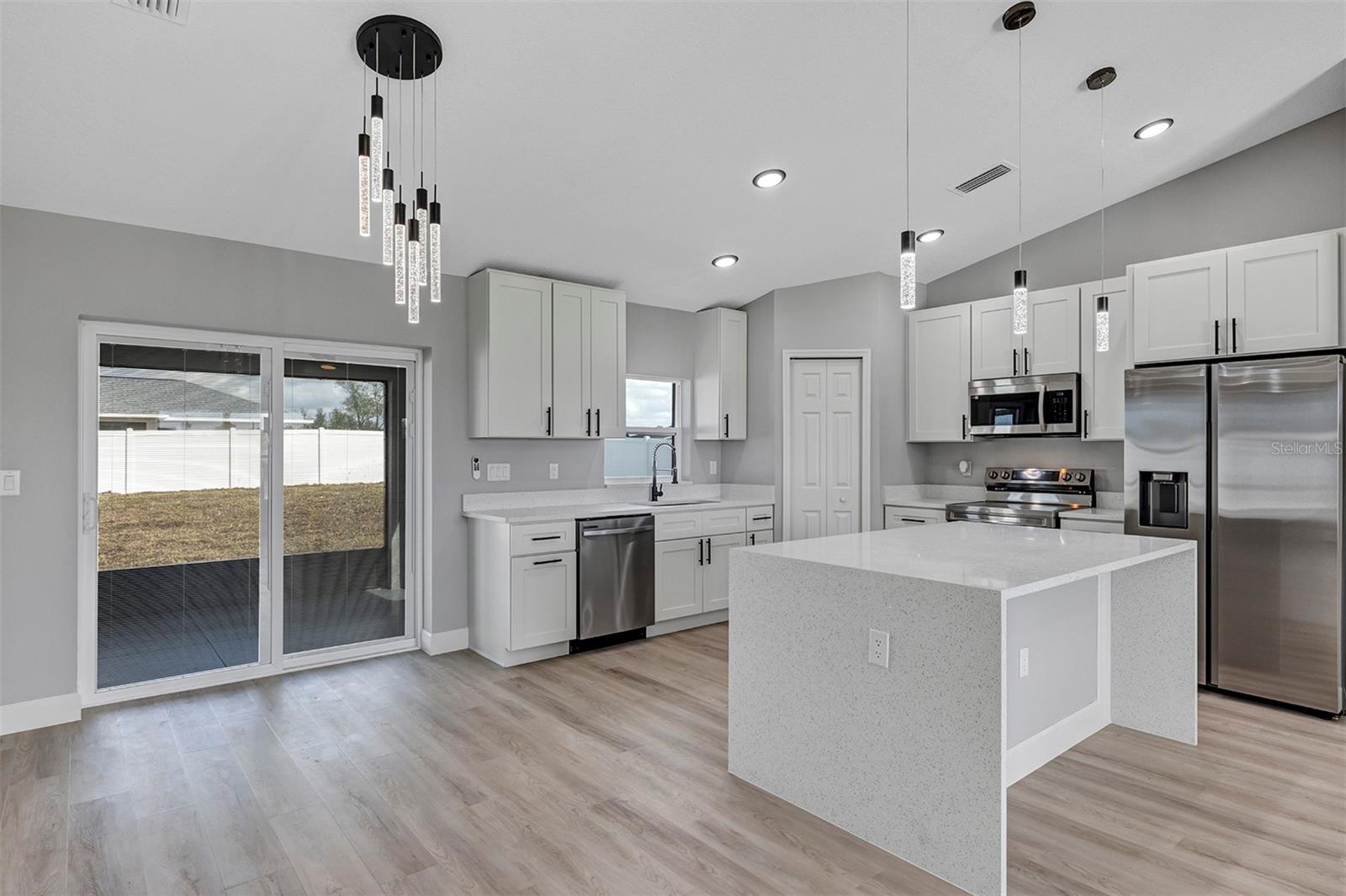 Image 10 of 33 For 13792 42nd Avenue