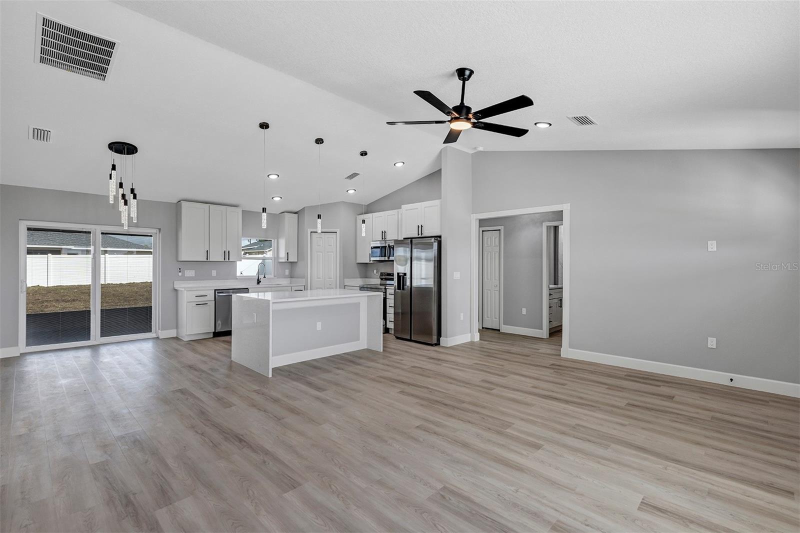 Image 6 of 33 For 13792 42nd Avenue