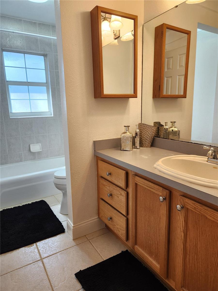 Image 25 of 35 For 400 49th Avenue