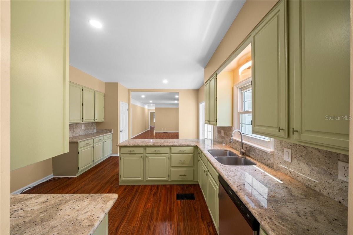 Image 21 of 78 For 7808 75th Street