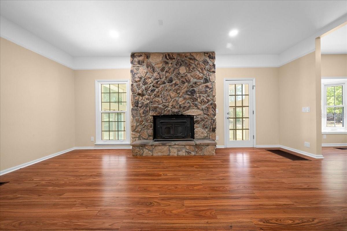 Image 30 of 78 For 7808 75th Street