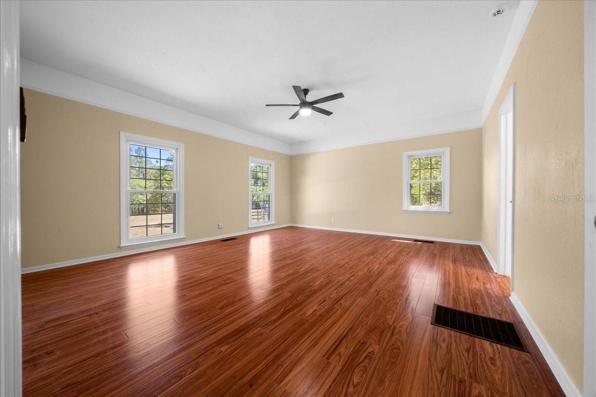 Image 33 of 78 For 7808 75th Street