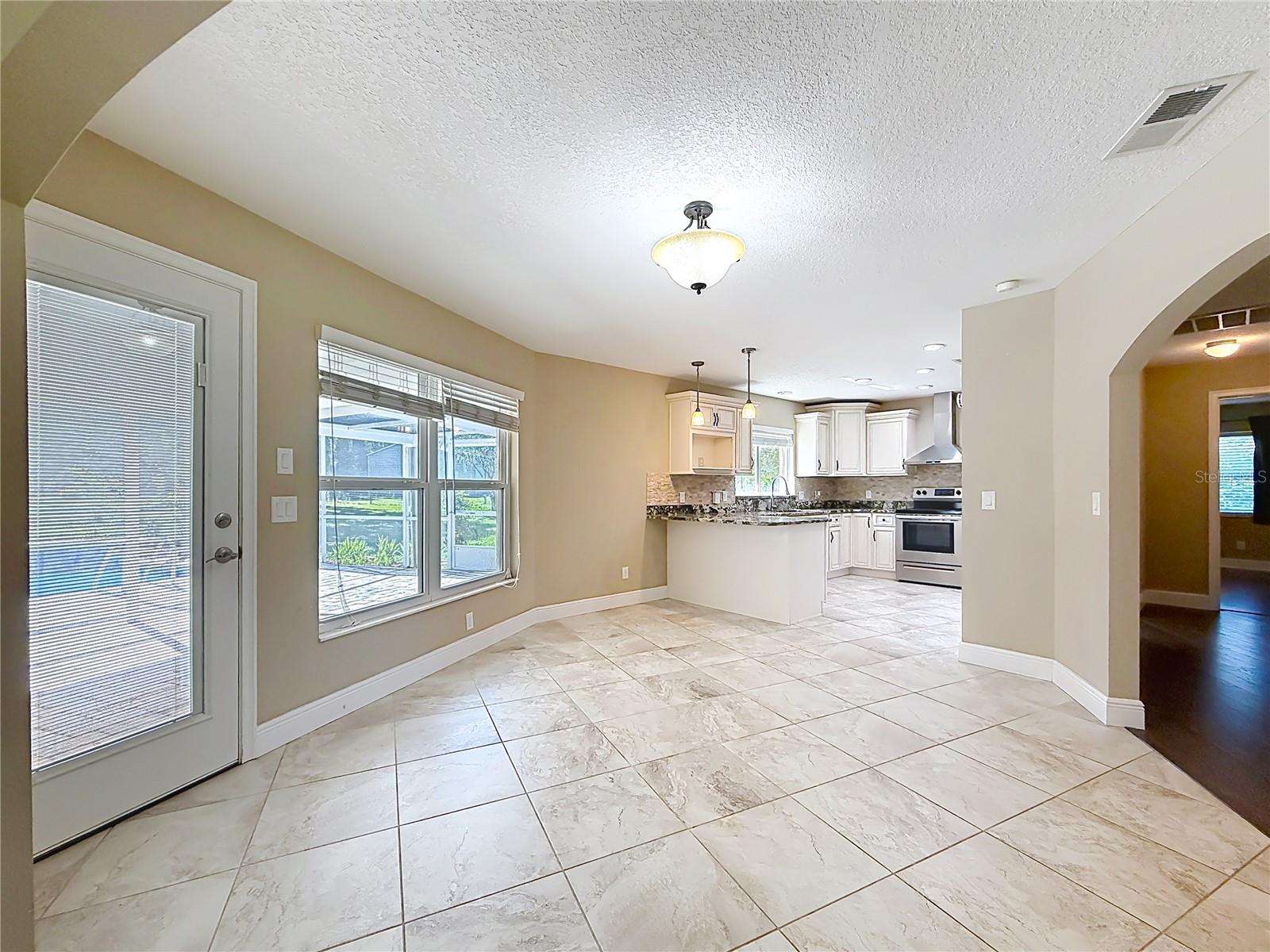 Image 17 of 66 For 363 Kensington Avenue