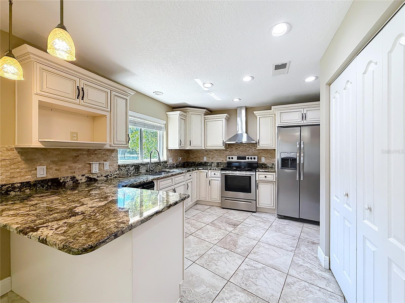 Image 20 of 66 For 363 Kensington Avenue