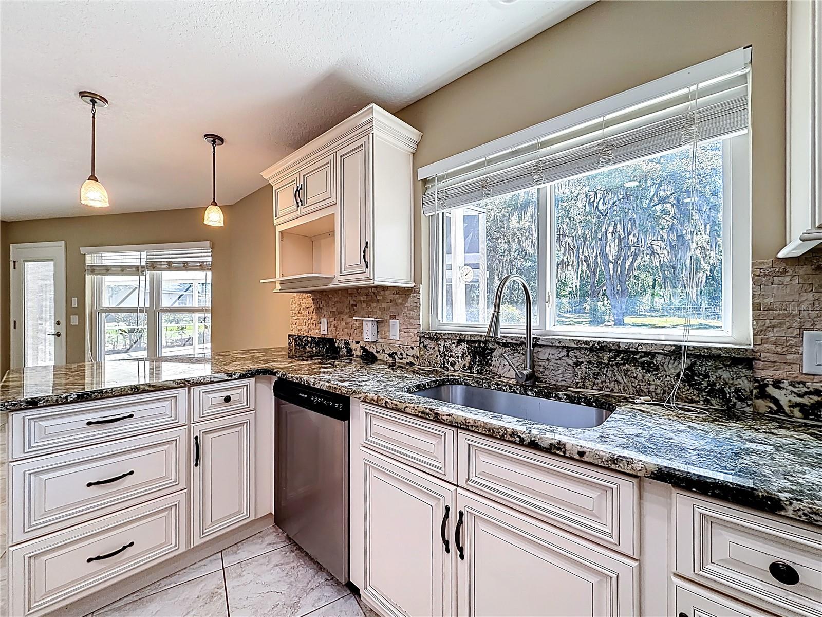 Image 22 of 66 For 363 Kensington Avenue