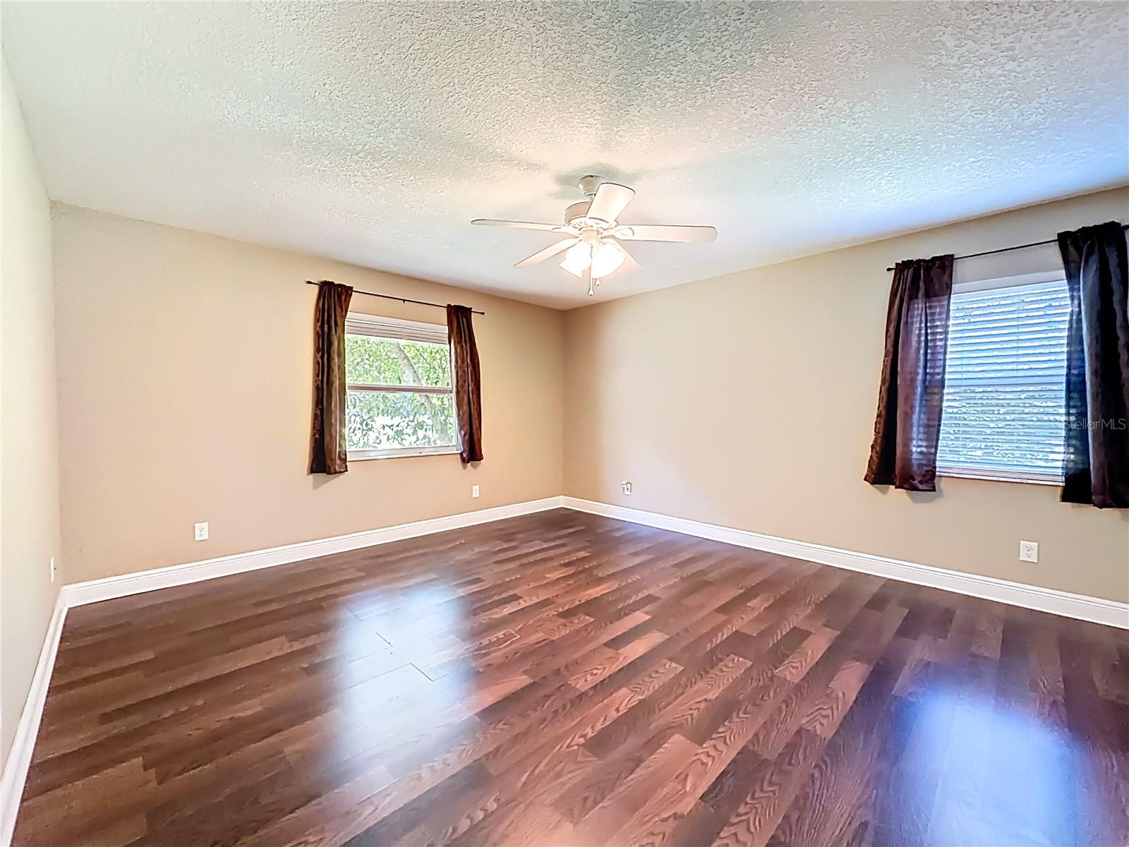 Image 27 of 66 For 363 Kensington Avenue