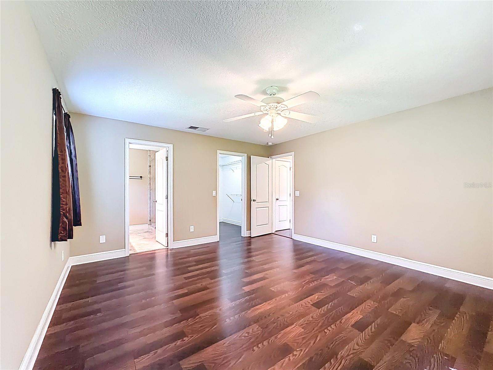 Image 29 of 66 For 363 Kensington Avenue