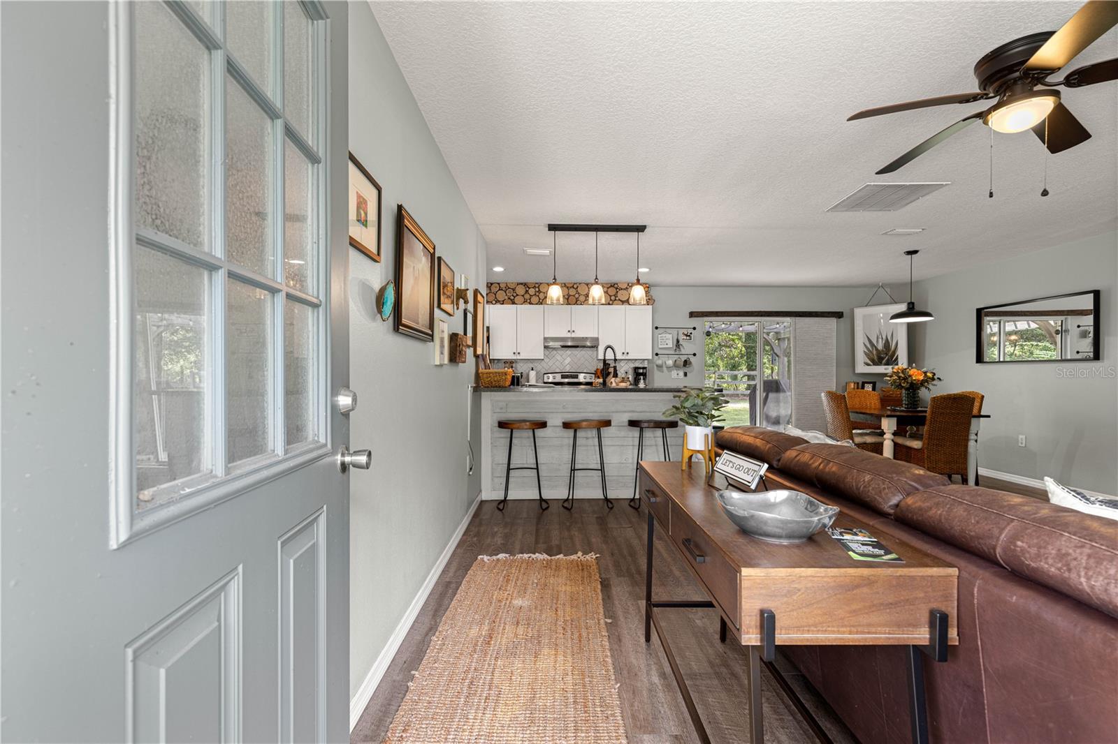 Image 6 of 34 For 6353 52nd Avenue