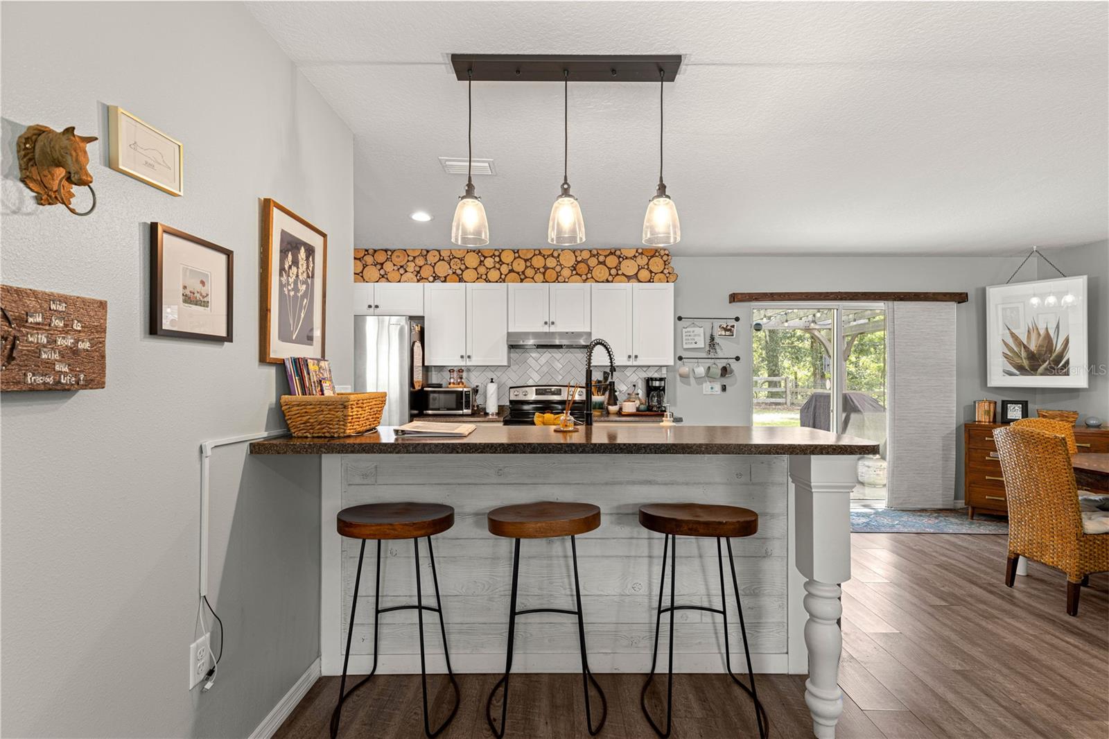 Image 9 of 34 For 6353 52nd Avenue