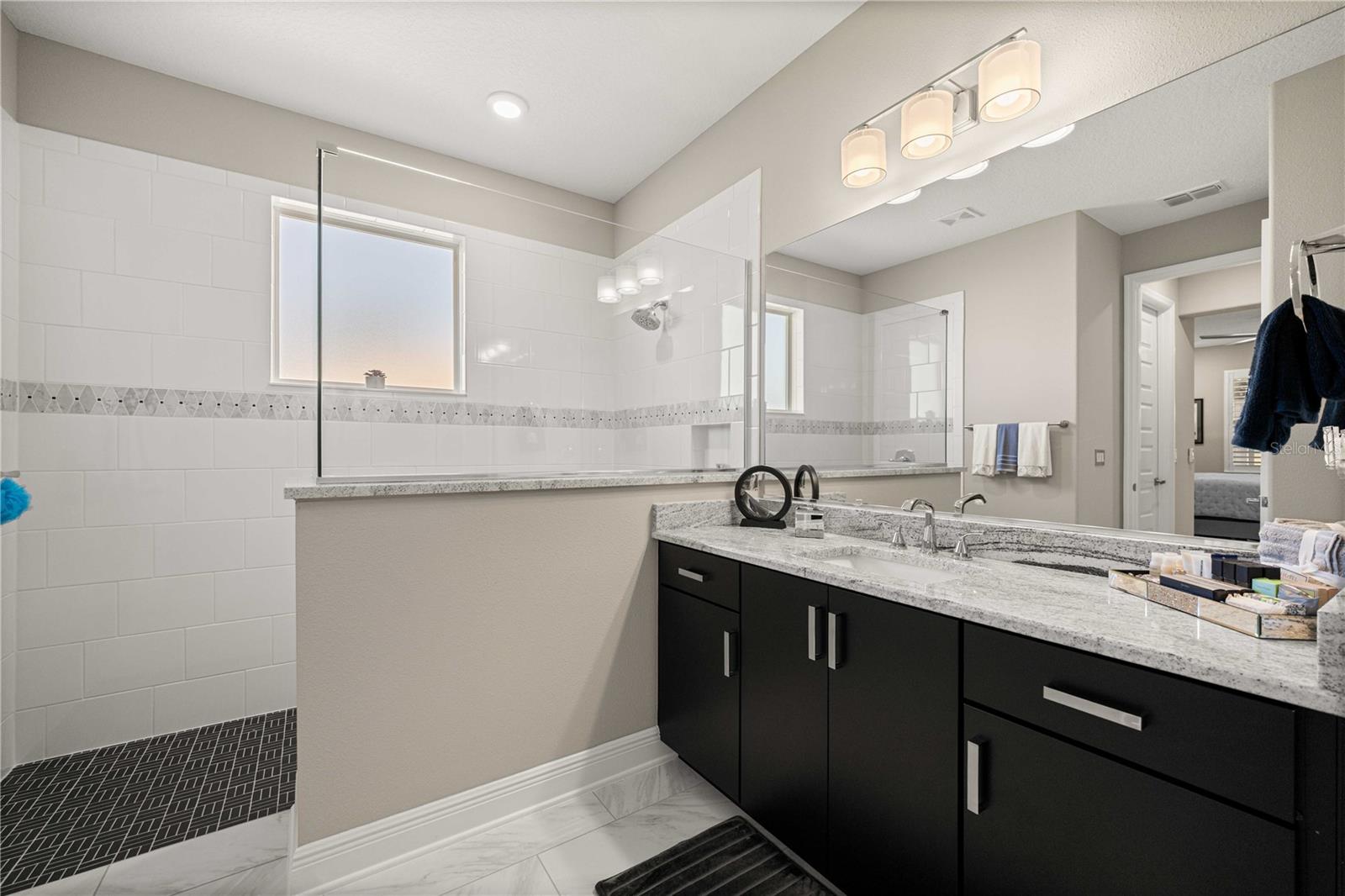 Image 24 of 50 For 8425 93rd Circle