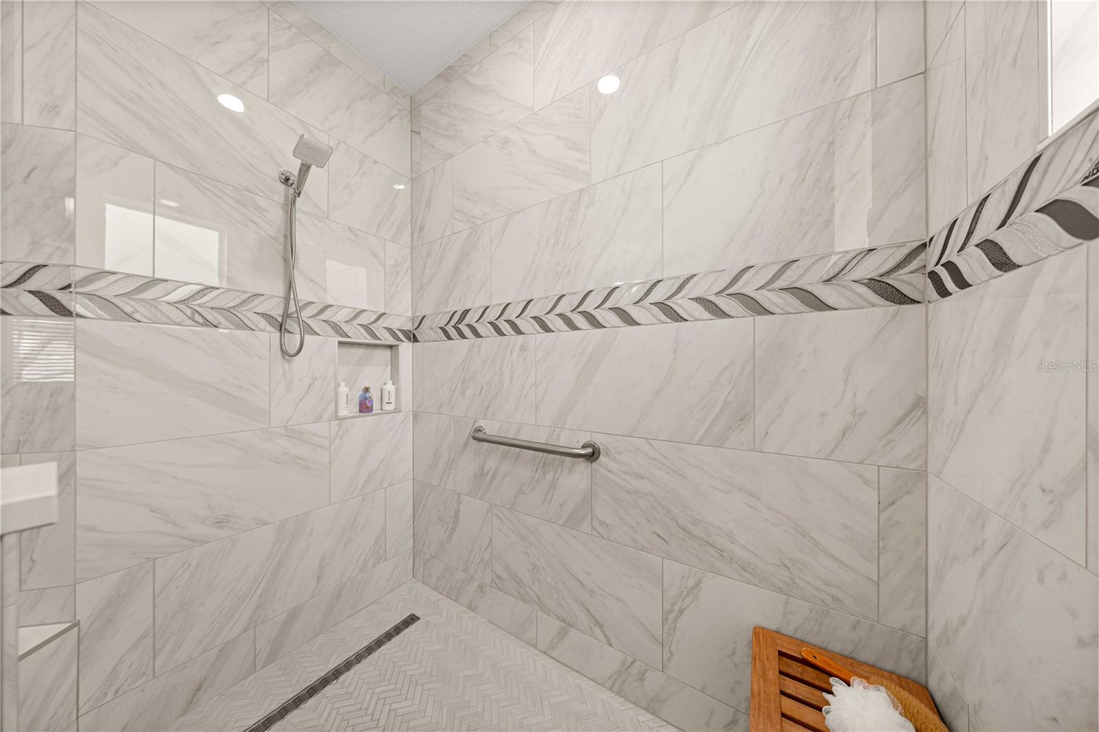 Image 27 of 50 For 8425 93rd Circle