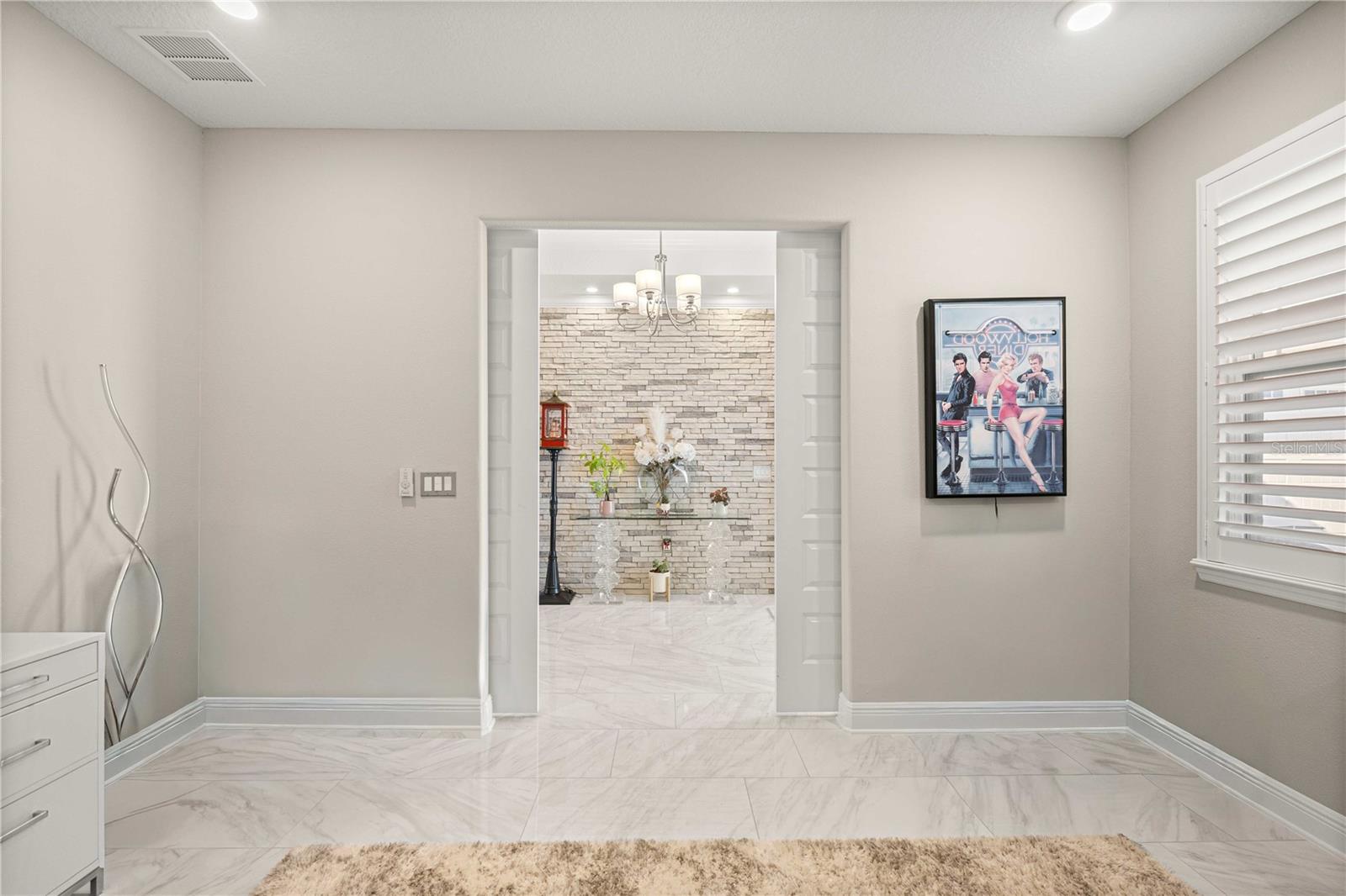 Image 5 of 50 For 8425 93rd Circle