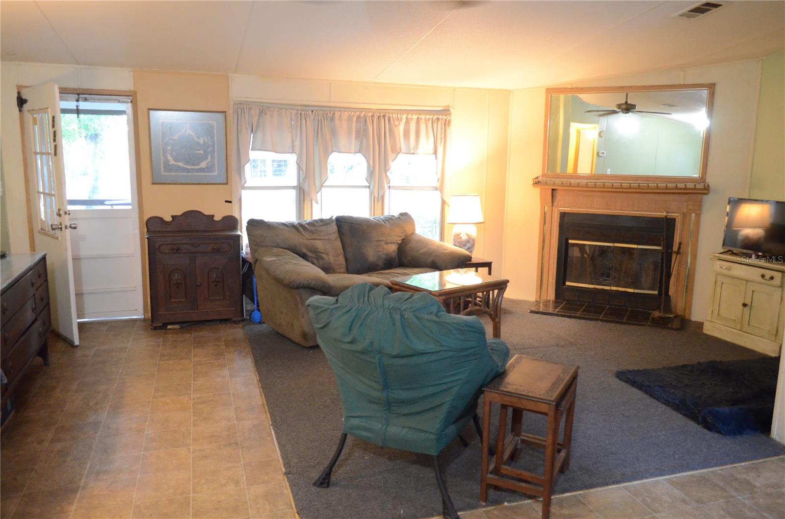 Image 19 of 24 For 591 Fisher Road