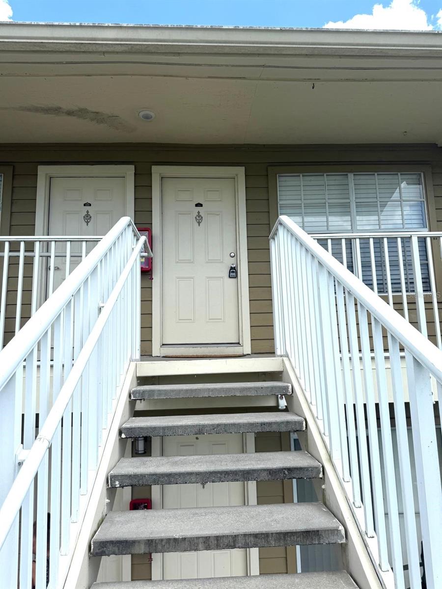 Image 2 of 12 For 308 Lake Parsons Green 206