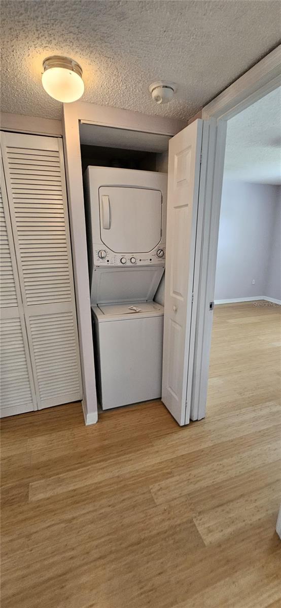 Image 6 of 12 For 308 Lake Parsons Green 206